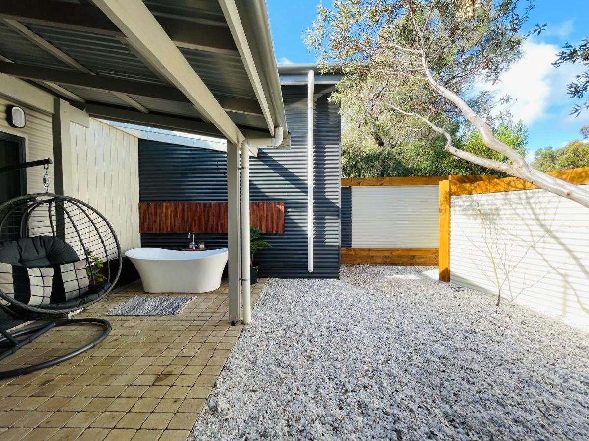 Grape Juice Retreat Rustic Romantic Gateway 5Mins To Beaches & Town Margaret River Exterior photo