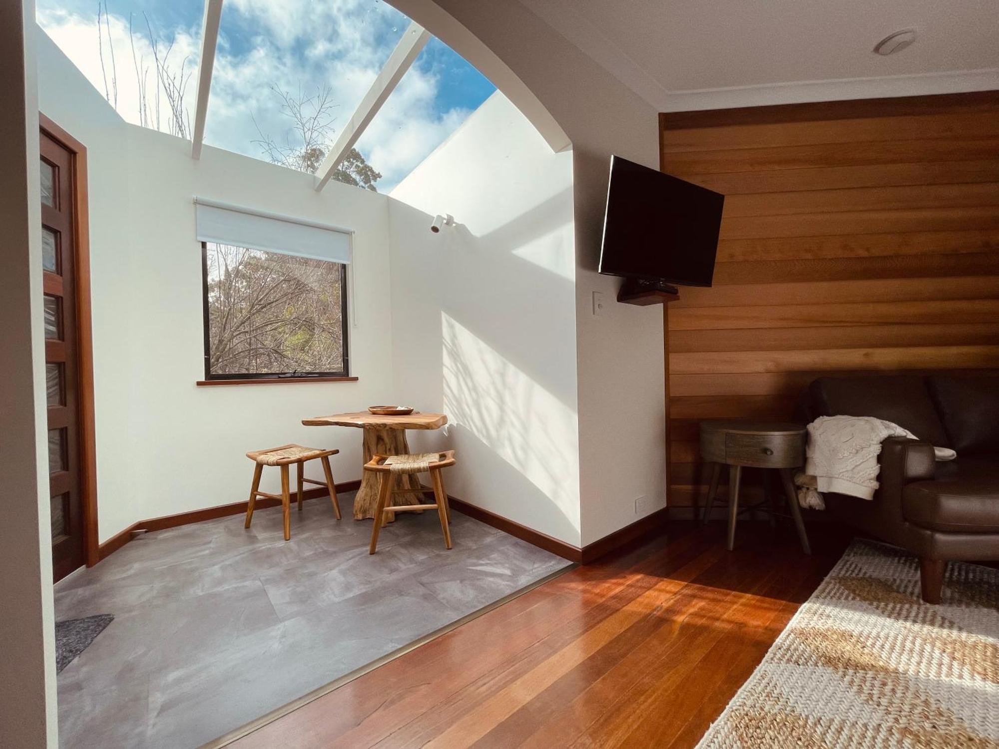 Grape Juice Retreat Rustic Romantic Gateway 5Mins To Beaches & Town Margaret River Exterior photo